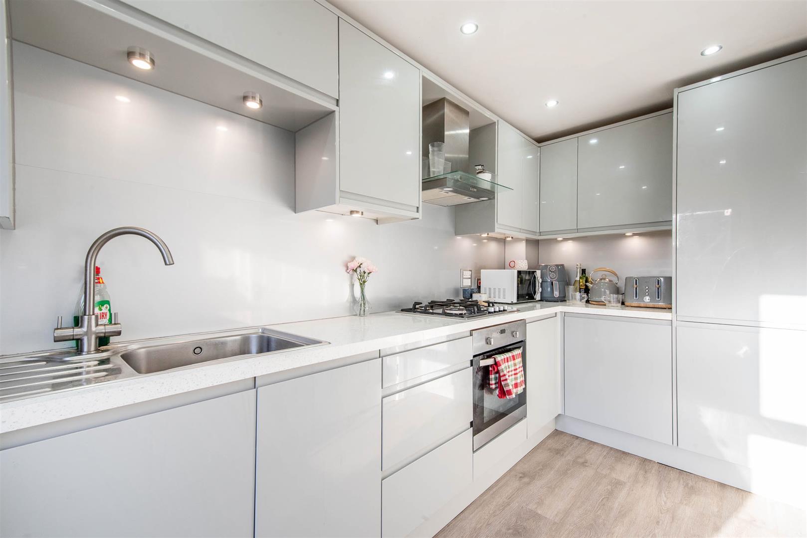 3 bed property in Marine Crescent, Chorley